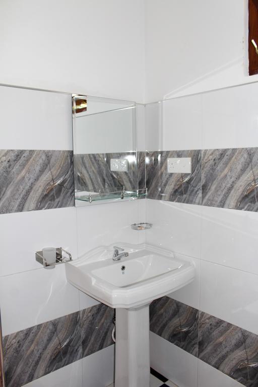 فندق Orchid Rest ميريسا المظهر الخارجي الصورة